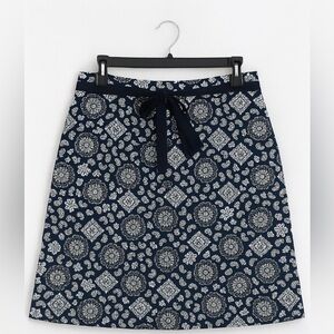 Karen Scott Size 16P Navy/White Patterned Skirt with Belt & Built-in Shorts